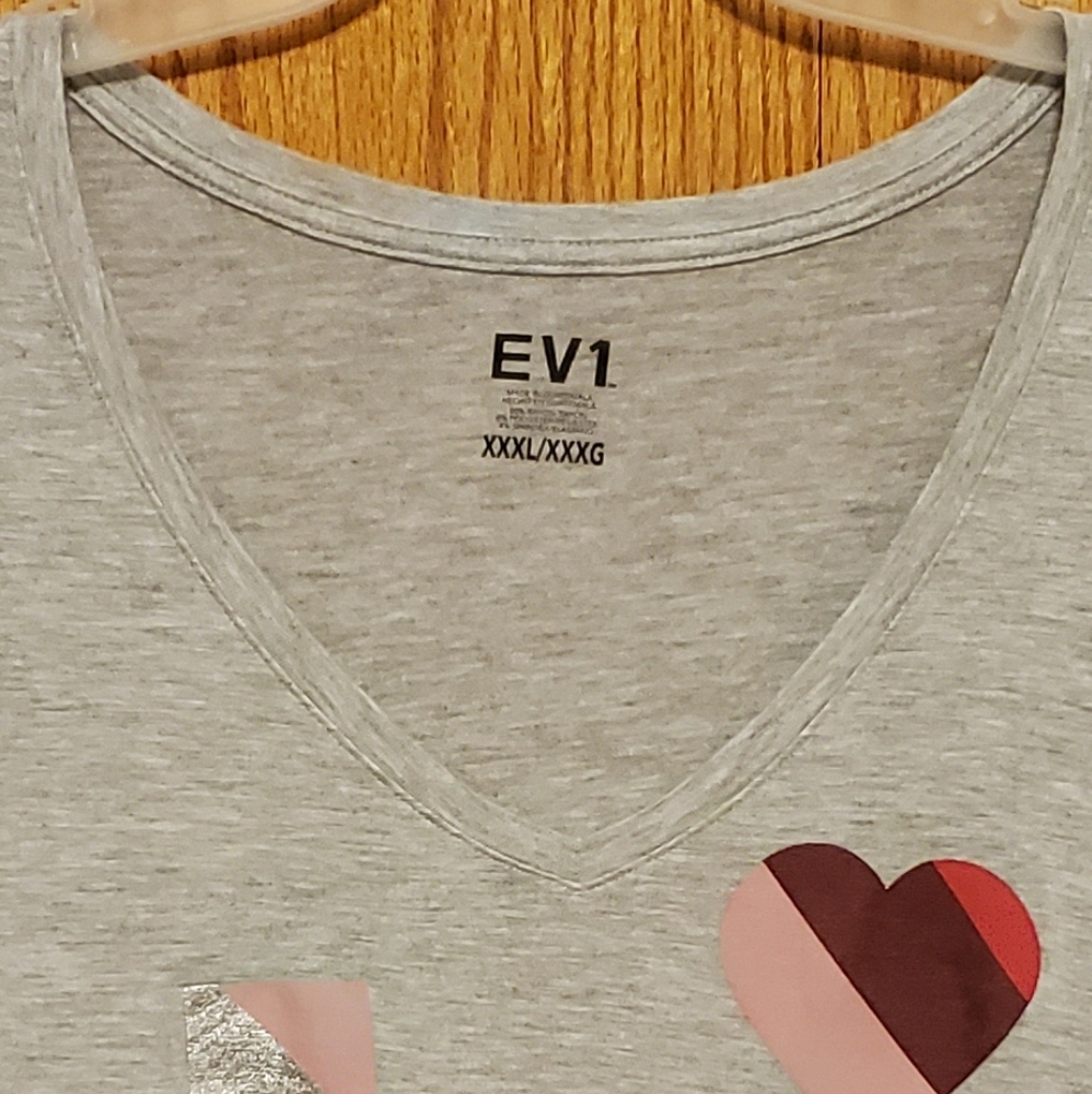 Ladies top - Picture 2 of 2